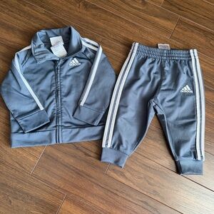 Adidas Kids Gray Matching Set Tracksuit size 6 Months